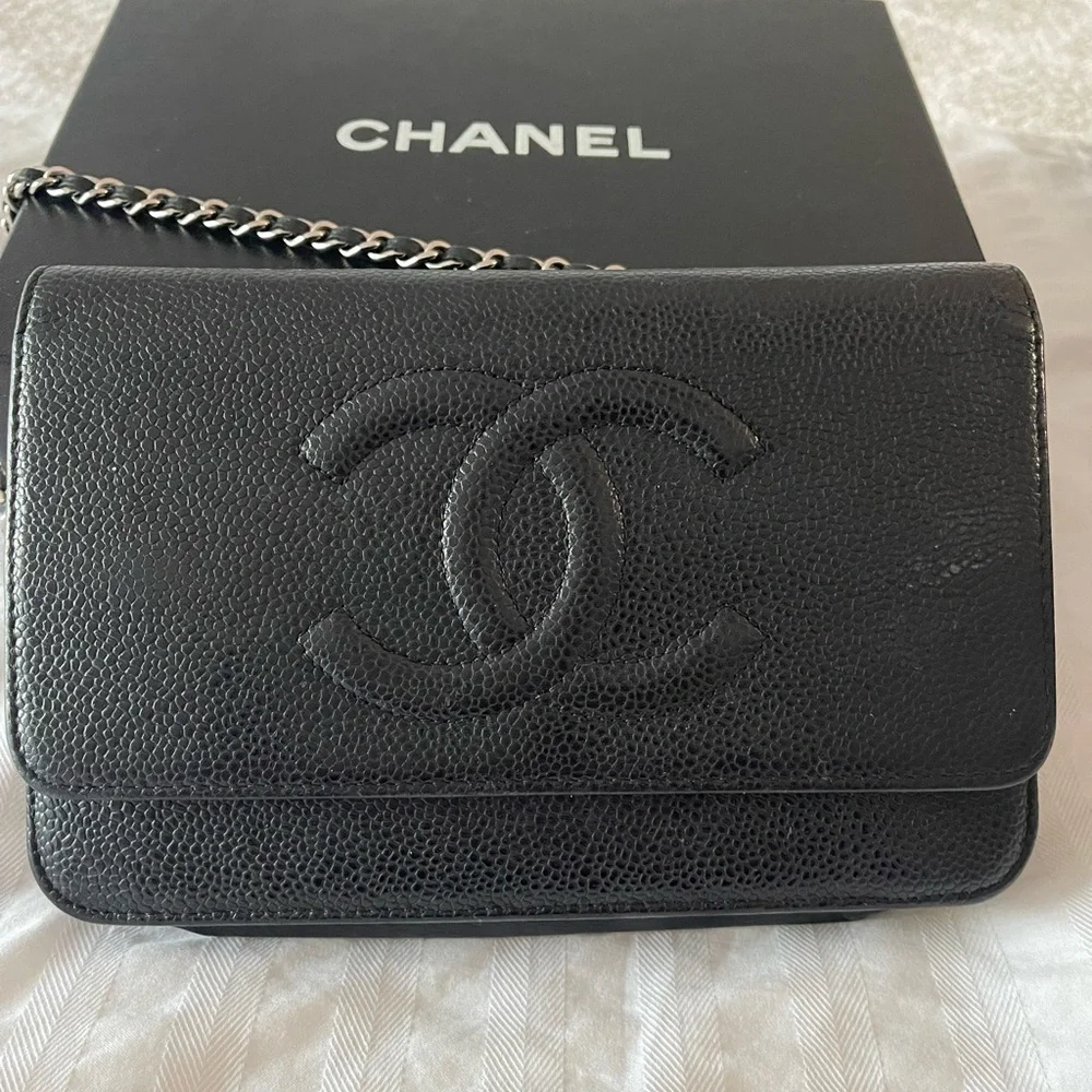 Chanel Caviar WOC Black - Picture 2 of 2